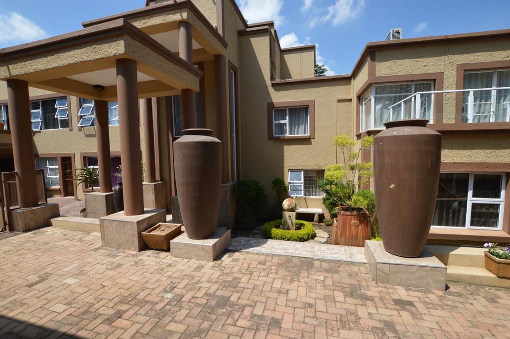 Kiwara Guesthouse Johannesburg Exterior photo
